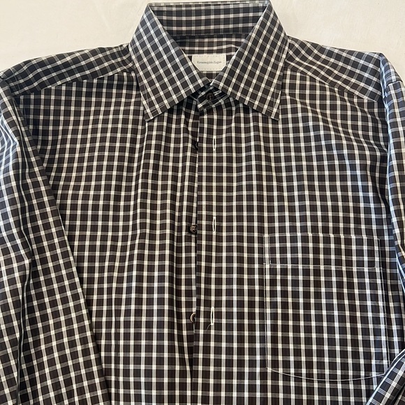 Ermenegiligo Zenga button down shirt, size 39- 15 1/2 - Picture 3 of 3